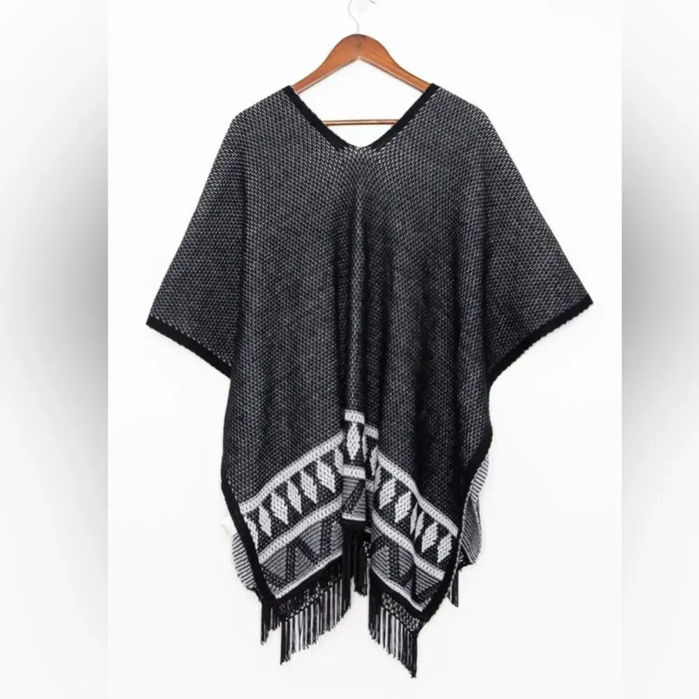 Sam Edelman Ruana Poncho L Black White Fringe Southwestern Aztec Boho Wrap